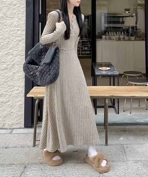 SHEPP（シープ）の「ヘンリーデザイン リブニットロングワンピース（ワンピース・レディース・ブラック/ベージュ/グレー・L/M）」の20枚目の写真
