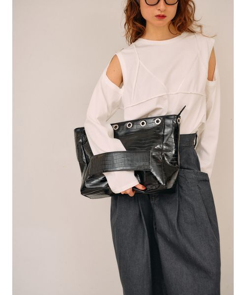 null.（ヌル）の「ビスチェオープンショルダーロングTシャツ（Tシャツ/カットソー・レディース・アイボリー/グレー/ブラック・F）」の6枚目の写真