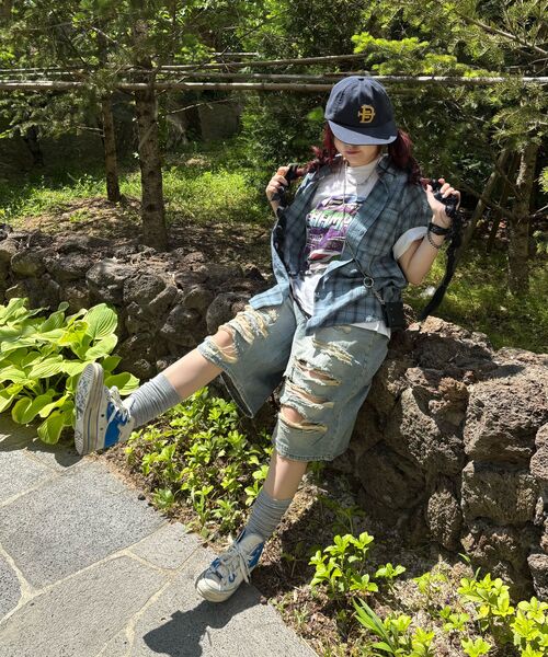 GLW（ジーエルダブリュ）の「オーバーサイズヴィンテージツーポケットチェックハーフシャツブルー（シャツ/ブラウス・レディース・その他・LARGE/SMALL/MEDIUM）」の4枚目の写真