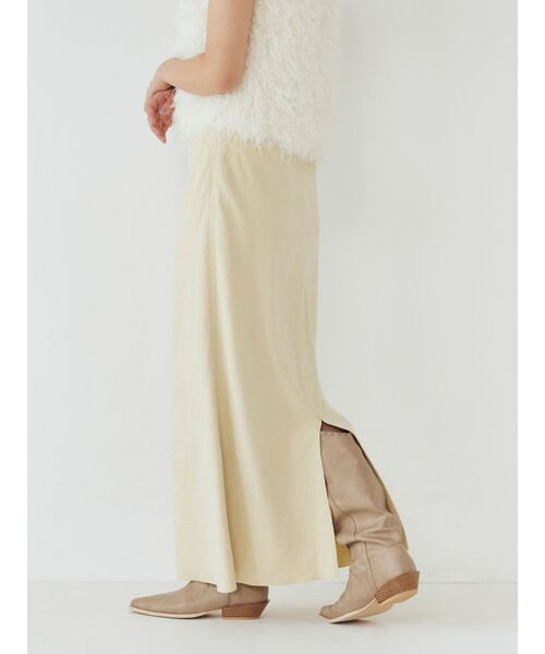 Ungrid(アングリッド)の「ピーチ起毛フィットフレアスカート(スカート・レディース・チャコールグレー/イエロー/オレンジ・SMALL/MEDIUM)」の14枚目の写真