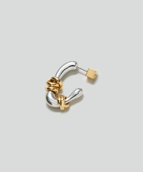 LAPUIS(ラピュイ)の「LAPUIS(ラピュイ) Flow Coil pierced earrings(ピアス(両耳用)・レディース・マルチ/ゴールド・FREE)」の3枚目の写真