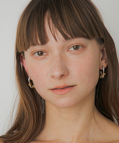 LAPUIS(ラピュイ)の「LAPUIS(ラピュイ) Flow Coil pierced earrings(ピアス(両耳用)・レディース・マルチ/ゴールド・FREE)」の13枚目の写真
