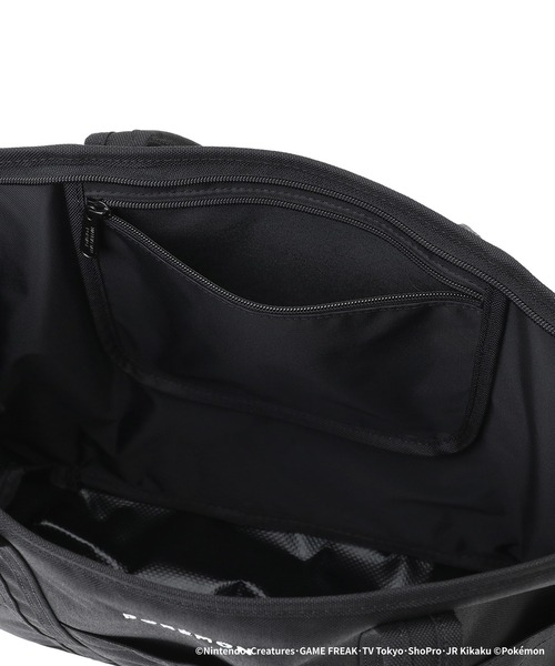Manhattan Portage（マンハッタンポーテージ）の「TOMPKINS TOTE BAG (MD) Pokemon 25（トートバッグ・メンズ・ブラック・MEDIUM）」の5枚目の写真