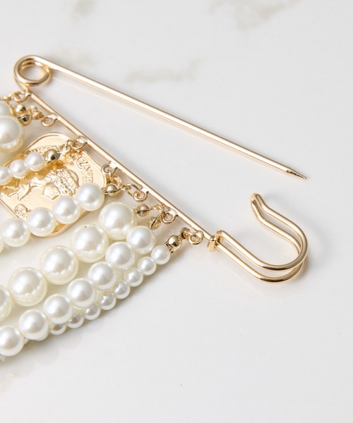 COLLAGE GALLARDAGALANTE（コラージュガリャルダガランテ）の「PAPILLONNER/チャームブローチ/セレモニー（ブローチ/コサージュ・レディース・シルバー/ゴールド・FREE）」の6枚目の写真