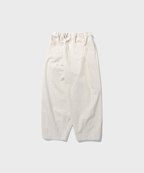 URBANSTOFF(アーバンストッフ)の「デュラブルロングバルーンパンツ(クリーム)(その他パンツ・レディース・その他・LARGE/MEDIUM/SMALL)」の4枚目の写真