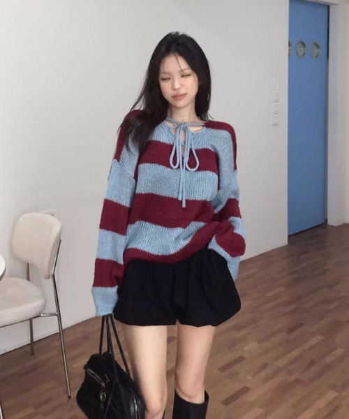 .KOM（ドットコム）の「A'GEM/9 × .kom 『.KOM/ドットケーオーエム』 Border Knit Top/【Y2K】2WAYボーダーニットトップ（ニット/セーター・レディース・ブラック/レッド・FREE）」の10枚目の写真
