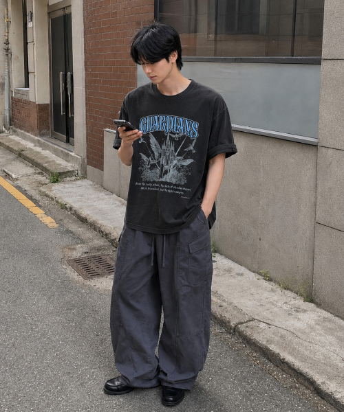 MOZMOZ(モズモズ)の「ガーディアンズ オーバーサイズ ピグメント 半袖Tシャツ ブラック(Tシャツ/カットソー・レディース・その他・M/XL/2XL)」の2枚目の写真