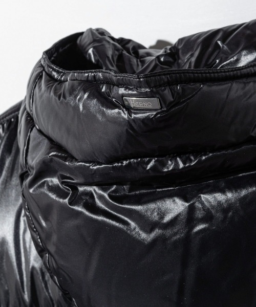 HERNO(ヘルノ)の「HERNO NYLON ULTRALIGHT DOWN JACKET ヘルノ ナイロン ウルトラライト ダウンジャケット(ダウンジャケット/コート・メンズ・ネイビー/ブラック・50/48/46/52)」の8枚目の写真