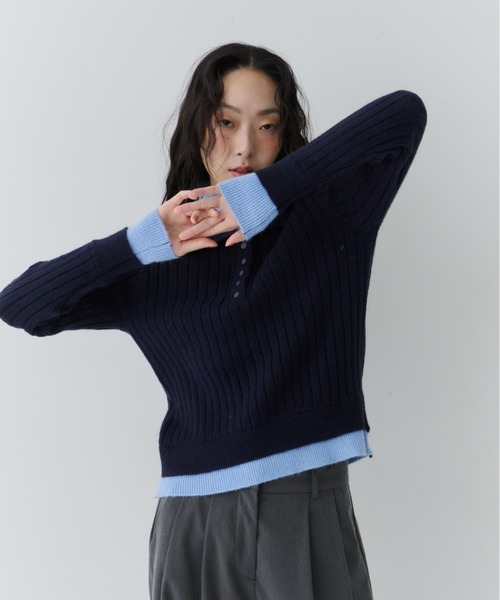 NUJOH（ヌゾ）の「Two-Tone Collar Rib Knit / ツートーンカラ―リブニット（Tシャツ/カットソー・レディース・ネイビー/ライトベージュ/グレー・FREE）」の5枚目の写真