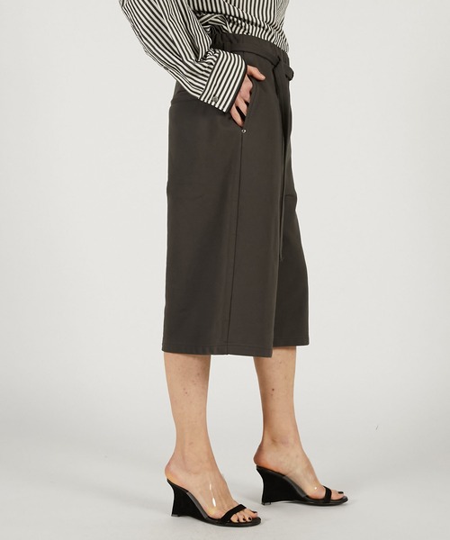 PRANK PROJECT（プランクプロジェクト）の「ベルテッドスウェットショーツ / Belted Sweat Shorts（スウェットパンツ・レディース・チャコールグレー/ベージュ/ライトグレー・36/38）」の12枚目の写真