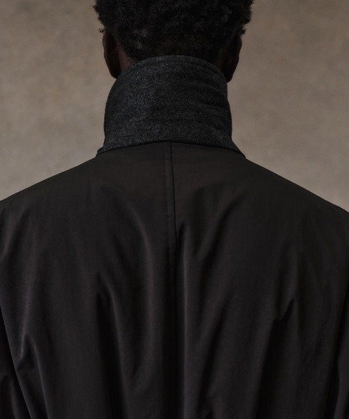 UNITED TOKYO（ユナイテッドトウキョウ）の「【数量限定】×EX LIGHT DOLPHIN PADDED COAT（ダウンジャケット/コート・メンズ・ブラック/ダークグレー・1/2）」の8枚目の写真