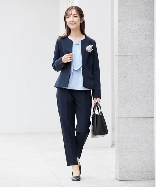 a.v.v（アーヴェヴェ）の「【洗える/ストレッチ/セットアップ対応】ダブルクロステーパードパンツ（その他パンツ・レディース・グレー系その他/ブラック/ネイビー・34/38/36/40/42）」の8枚目の写真