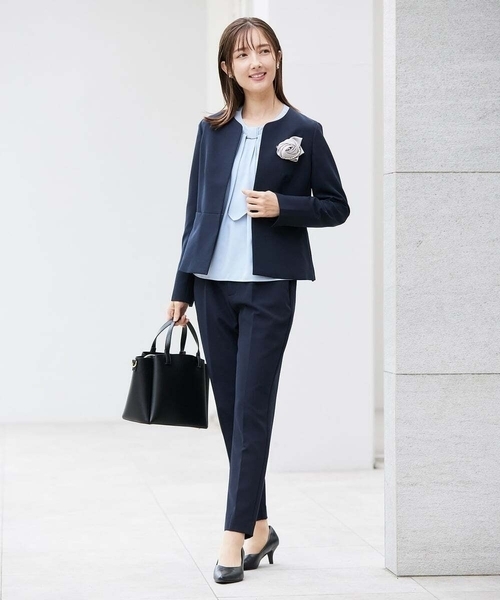 a.v.v（アーヴェヴェ）の「【洗える/ストレッチ/セットアップ対応】ダブルクロステーパードパンツ（その他パンツ・レディース・グレー系その他/ブラック/ネイビー・34/38/36/40/42）」の10枚目の写真