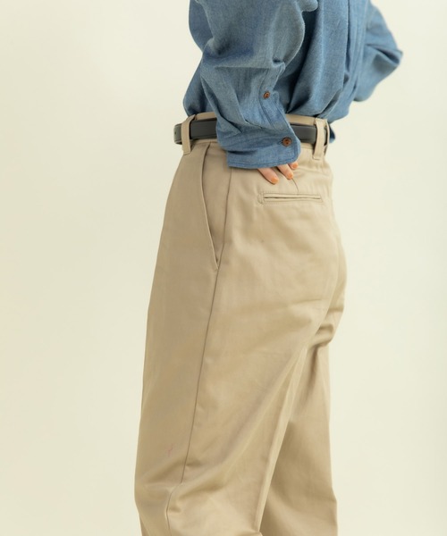 My Fav. CHILD WOMAN（マイファブチャイルドウーマン）の「ヴィンテージチノクロス センタープレスパンツ（チノパンツ・レディース・ベージュ系その他・38/36）」の4枚目の写真