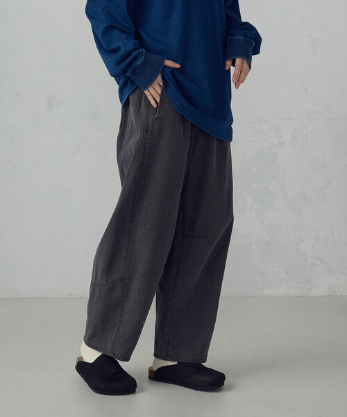 ONIGIRI（オニギリ）の「デニムカービーパンツ / セットアップ対応（デニムパンツ・レディース・サックスブルー/グレー・LARGE/MEDIUM）」の4枚目の写真