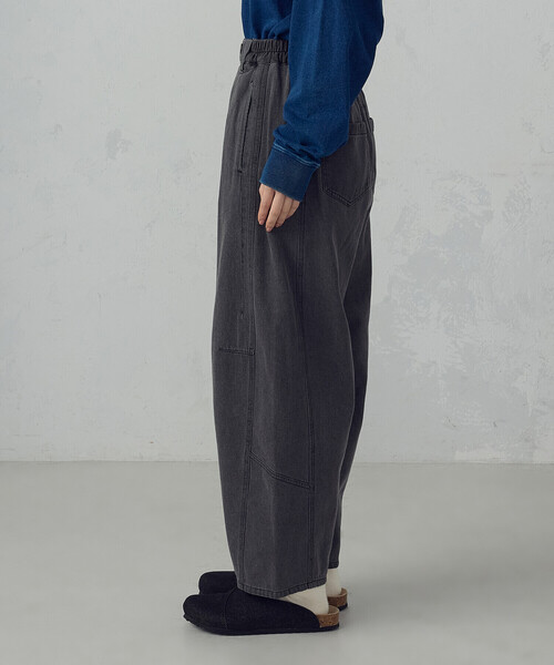 ONIGIRI（オニギリ）の「デニムカービーパンツ / セットアップ対応（デニムパンツ・レディース・サックスブルー/グレー・LARGE/MEDIUM）」の14枚目の写真