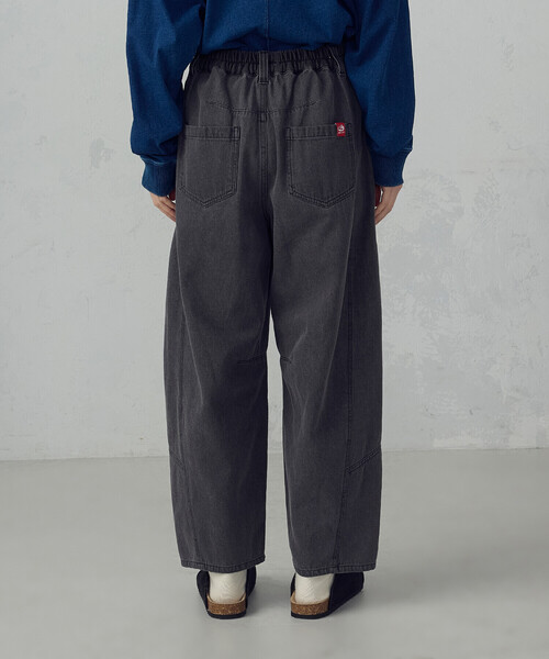 ONIGIRI（オニギリ）の「デニムカービーパンツ / セットアップ対応（デニムパンツ・レディース・サックスブルー/グレー・LARGE/MEDIUM）」の15枚目の写真