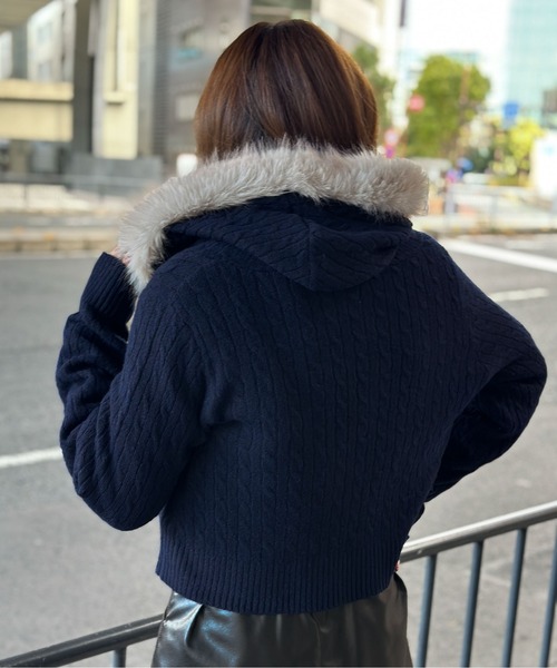 セール】《ケーブル編み×ファーフード》ハーフZIPニットプルオーバー