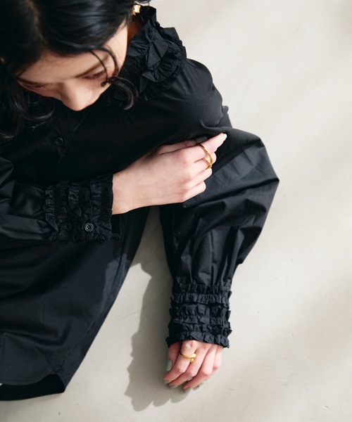 Lutim by u(ルチバイユー)の「フリルカラークラシカルブラウス(シャツ/ブラウス・レディース・ブラック/ホワイト/ブラウン・FREE)」の1枚目の写真