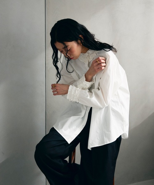 Lutim by u(ルチバイユー)の「フリルカラークラシカルブラウス(シャツ/ブラウス・レディース・ブラック/ホワイト/ブラウン・FREE)」の12枚目の写真