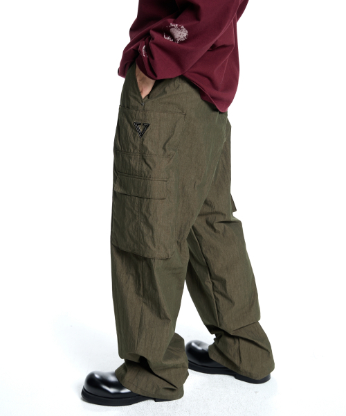 VONVAT(ヴォンバト)の「Big Cargo Wooven Trousers (Khaki)(その他パンツ・レディース・カーキ・FREE)」の2枚目の写真