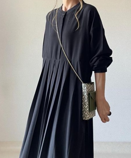 VIBGYOR(ヴィブジョー)の「FReePLACe/長袖 ロング丈 ブラックワンピース X12755(ワンピース・レディース・ブラック・L/M)」の3枚目の写真