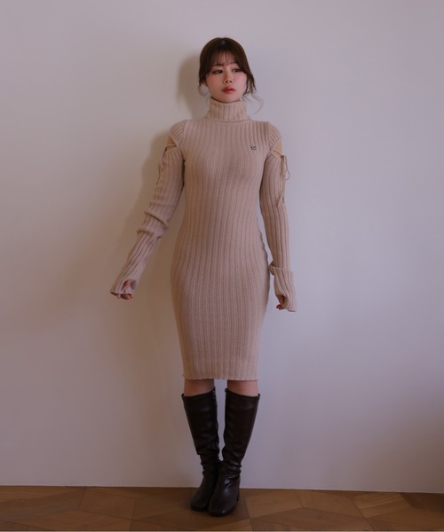 M DOLLY(エムドリー)の「*M DOLLY original* cut nina knit long dress/カットニーナニットロングドレス(ワンピース・レディース・アイボリー/グレー・FREE)」の3枚目の写真
