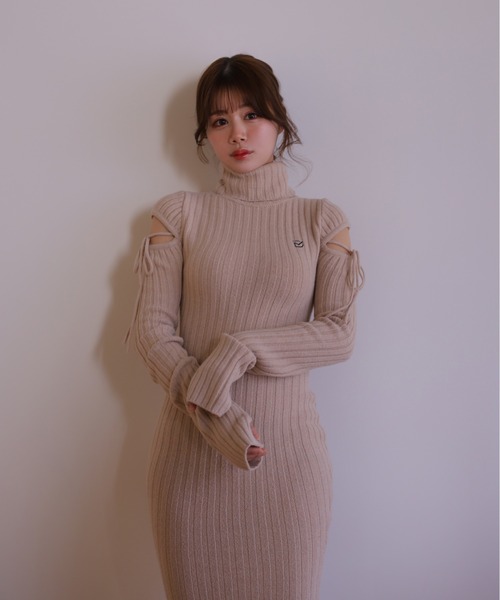 M DOLLY(エムドリー)の「*M DOLLY original* cut nina knit long dress/カットニーナニットロングドレス(ワンピース・レディース・アイボリー/グレー・FREE)」の5枚目の写真