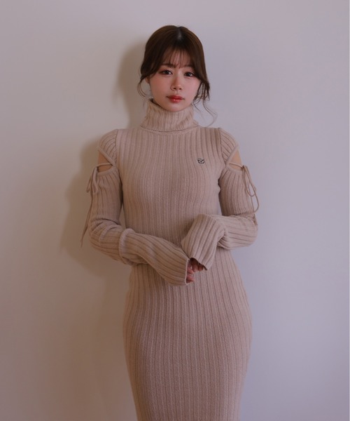 M DOLLY(エムドリー)の「*M DOLLY original* cut nina knit long dress/カットニーナニットロングドレス(ワンピース・レディース・アイボリー/グレー・FREE)」の6枚目の写真