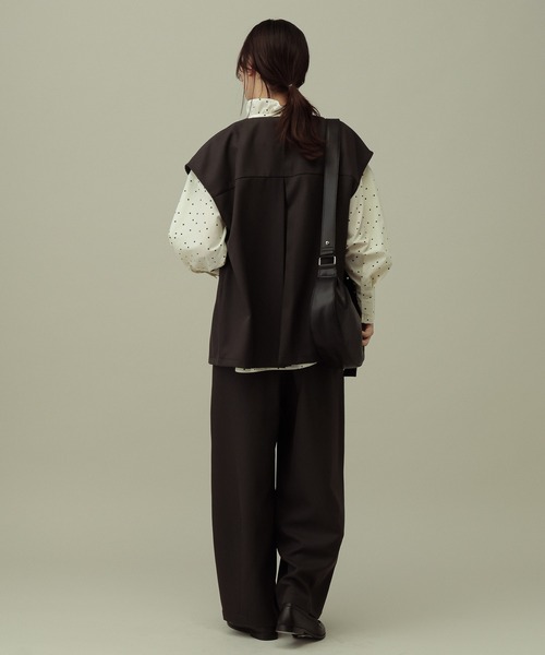 LAKOLE（ラコレ）の「【セレモニー／卒入式にも】＜多機能素材＞パウダリーツイルジレ / 638612（ベスト・レディース・ネイビー系8/チャコールグレー/グレー・FREE）」の4枚目の写真