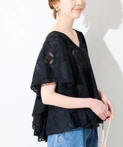 スローブイエナ　レースフリルVネックブラウス　ブラック　SLOBE IENA 追加》レースフリルVネックブラウス（シャツ/ブラウス）｜SLOBE IENA