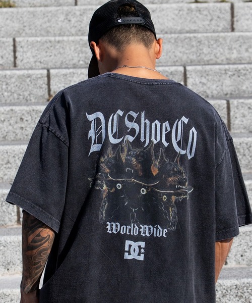 DC(ディーシー)の「DC/ディーシー 半袖 Tシャツ バックプリント 古着風 ヴィンテージ加工 DST262007(Tシャツ/カットソー・メンズ・スミクロ・M/S/L/2XL/XL)」の1枚目の写真