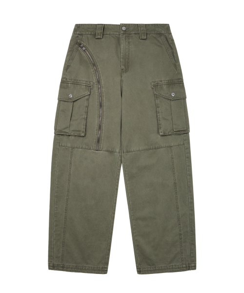 AAKAM（アーカム）の「Oblique Zippered Cargo Pants (Khaki)（その他パンツ・レディース・その他・1/2）」の2枚目の写真