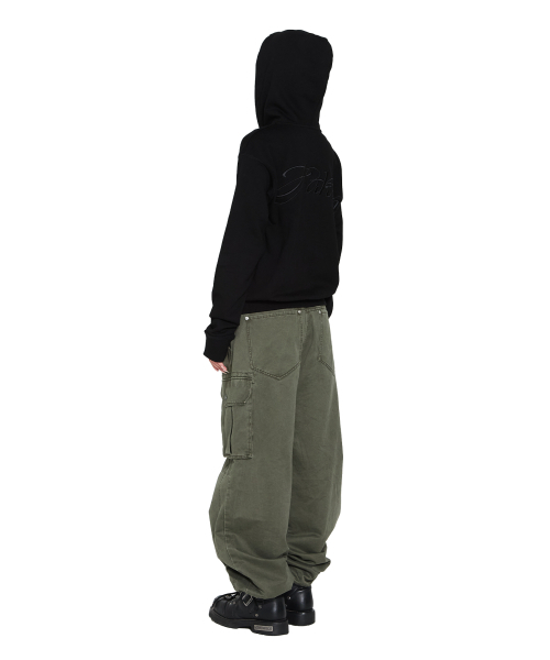 AAKAM（アーカム）の「Oblique Zippered Cargo Pants (Khaki)（その他パンツ・レディース・その他・1/2）」の6枚目の写真