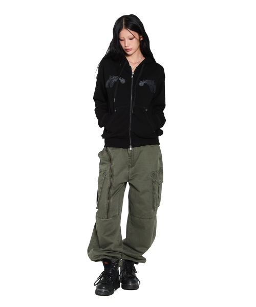 AAKAM（アーカム）の「Oblique Zippered Cargo Pants (Khaki)（その他パンツ・レディース・その他・1/2）」の9枚目の写真