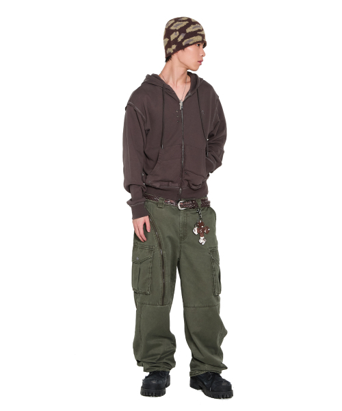 AAKAM（アーカム）の「Oblique Zippered Cargo Pants (Khaki)（その他パンツ・レディース・その他・1/2）」の14枚目の写真