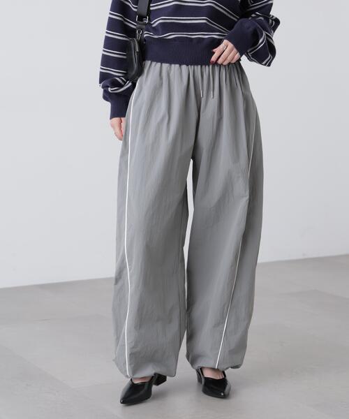 FREE'S MART(フリーズマート)の「◆サイドタック配色ラインナイロンパンツ(その他パンツ・レディース・ネイビー/グレー・SMALL/MEDIUM)」の5枚目の写真