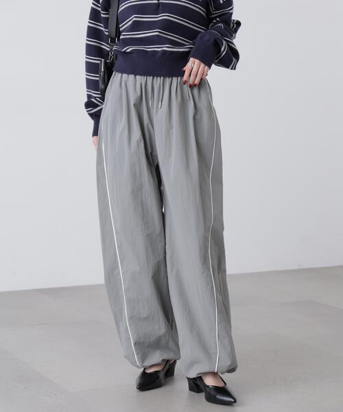 FREE'S MART(フリーズマート)の「◆サイドタック配色ラインナイロンパンツ(その他パンツ・レディース・ネイビー/グレー・SMALL/MEDIUM)」の6枚目の写真