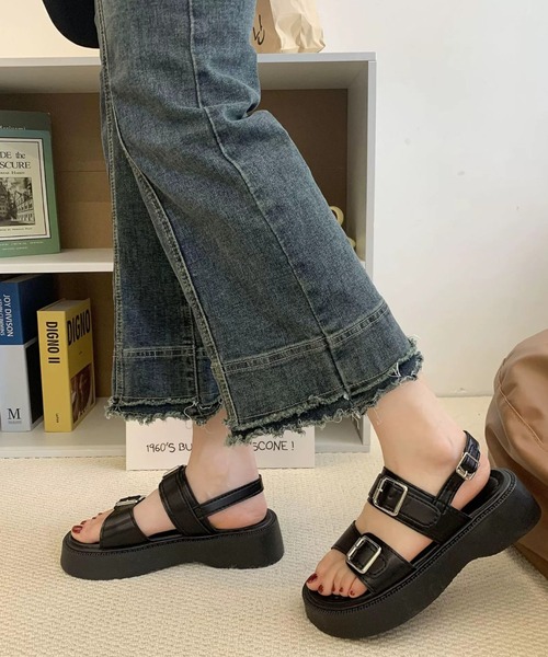 Teem Store(チームストア)の「厚底ダブルバックルサンダル 身長盛れ(サンダル・レディース・アイボリー/ブラック・L/M)」の16枚目の写真