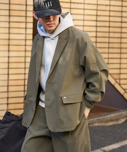 CIAOPANIC TYPY（チャオパニックティピー）の「【molmol】撥水/洗濯可/男女兼用/ドライバーズワイドジャケット/ミノテックリップ（テーラードジャケット・レディース・チャコールグレー/オリーブ・MEDIUM/LARGE）」の2枚目の写真