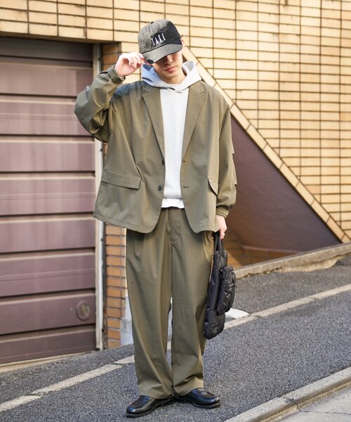 CIAOPANIC TYPY（チャオパニックティピー）の「【molmol】撥水/洗濯可/男女兼用/ドライバーズワイドジャケット/ミノテックリップ（テーラードジャケット・レディース・チャコールグレー/オリーブ・MEDIUM/LARGE）」の9枚目の写真