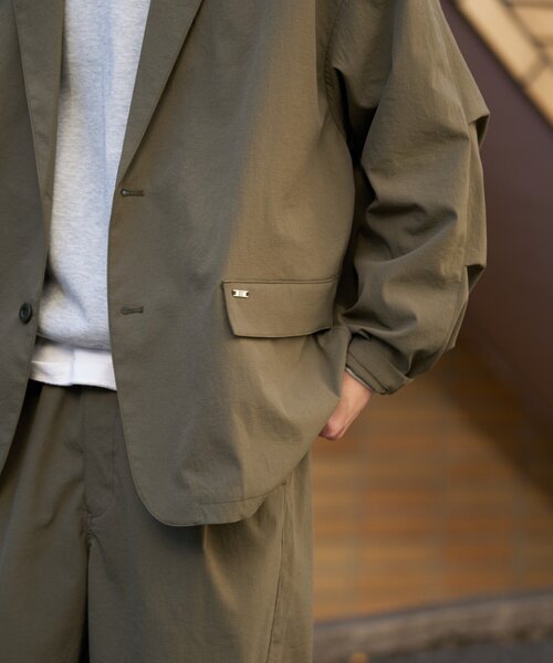 CIAOPANIC TYPY（チャオパニックティピー）の「【molmol】撥水/洗濯可/男女兼用/ドライバーズワイドジャケット/ミノテックリップ（テーラードジャケット・レディース・チャコールグレー/オリーブ・MEDIUM/LARGE）」の13枚目の写真