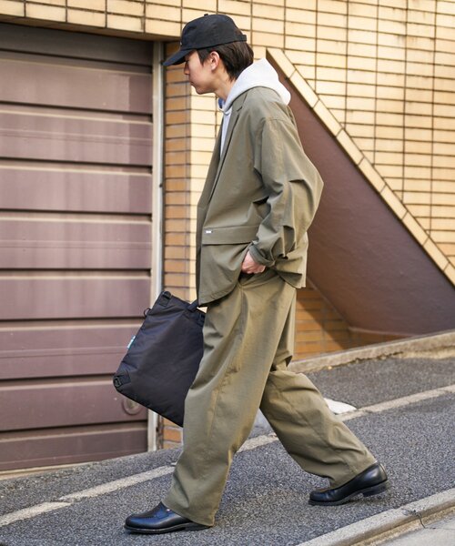 CIAOPANIC TYPY（チャオパニックティピー）の「【molmol】撥水/洗濯可/男女兼用/ドライバーズワイドジャケット/ミノテックリップ（テーラードジャケット・レディース・チャコールグレー/オリーブ・MEDIUM/LARGE）」の17枚目の写真