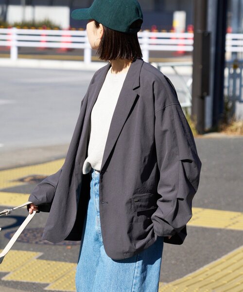 CIAOPANIC TYPY（チャオパニックティピー）の「【molmol】撥水/洗濯可/男女兼用/ドライバーズワイドジャケット/ミノテックリップ（テーラードジャケット・レディース・チャコールグレー/オリーブ・MEDIUM/LARGE）」の20枚目の写真