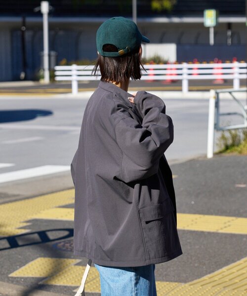 CIAOPANIC TYPY（チャオパニックティピー）の「【molmol】撥水/洗濯可/男女兼用/ドライバーズワイドジャケット/ミノテックリップ（テーラードジャケット・レディース・チャコールグレー/オリーブ・MEDIUM/LARGE）」の22枚目の写真