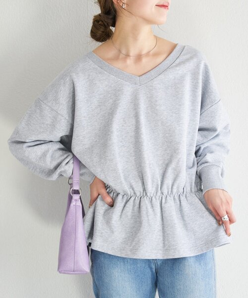 Kastane(カスタネ)の「【一部店舗限定】B Vネックペプラムスウェット(スウェット・レディース・ネイビー/グレー/アイボリー・FREE)」の3枚目の写真