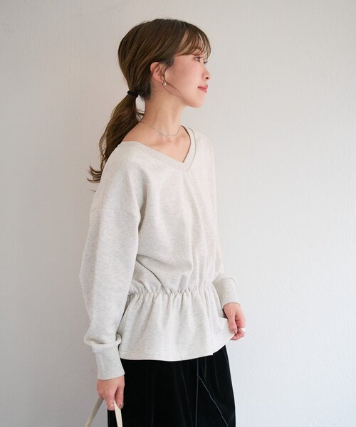 Kastane(カスタネ)の「【一部店舗限定】B Vネックペプラムスウェット(スウェット・レディース・ネイビー/グレー/アイボリー・FREE)」の18枚目の写真