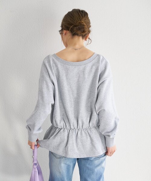 Kastane(カスタネ)の「【一部店舗限定】B Vネックペプラムスウェット(スウェット・レディース・ネイビー/グレー/アイボリー・FREE)」の4枚目の写真