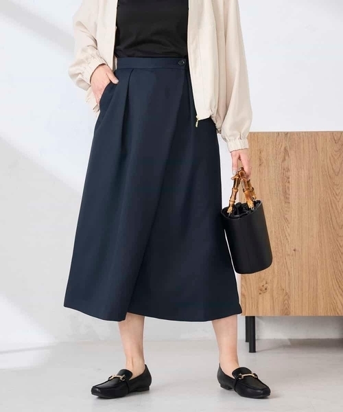 a.v.v(アーヴェヴェ)の「アシメクロップドパンツ(その他パンツ・レディース・ホワイト/ネイビー・38/36/40)」の3枚目の写真