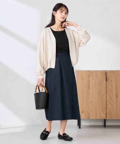 a.v.v(アーヴェヴェ)の「アシメクロップドパンツ(その他パンツ・レディース・ホワイト/ネイビー・38/36/40)」の7枚目の写真
